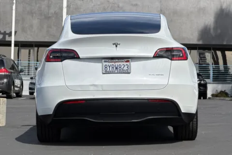 More photos of 2020 Tesla Model Y Long Range at Mossy Toyota, CA