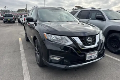More photos of 2020 Nissan Rogue SL at Mossy Toyota, CA