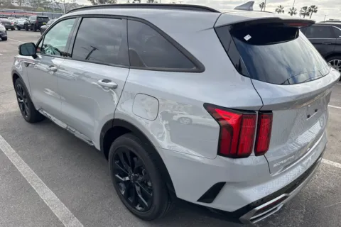 More photos of 2023 Kia Sorento SX at Mossy Toyota, CA