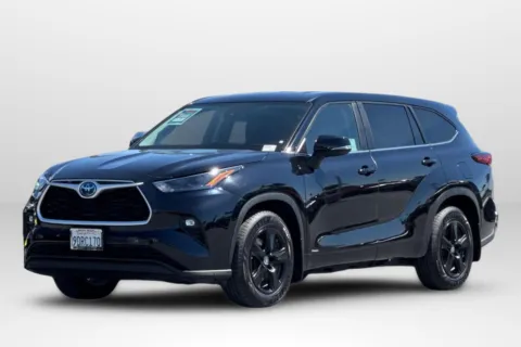 Black 2023 Toyota Highlander Hybrid LE for sale in San Diego, CA