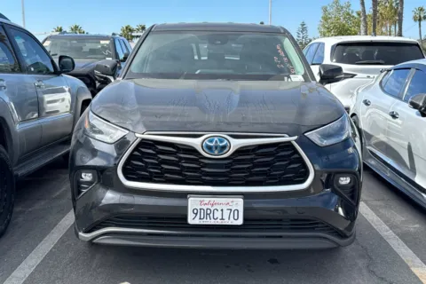 More photos of 2023 Toyota Highlander Hybrid LE at Mossy Toyota, CA