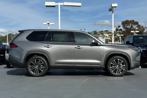 Another view of 2026 Toyota Grand Highlander Hybrid MAX Platinum for sale in San Diego, CA at Mossy Toyota