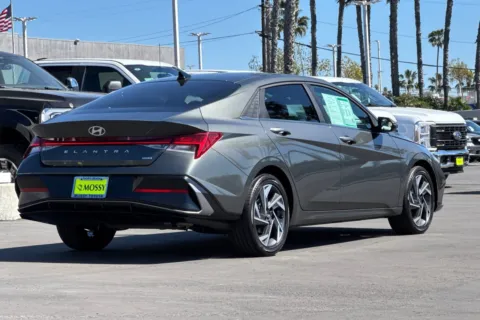 More photos of 2025 Hyundai Elantra Hybrid Limited at Mossy Toyota, CA