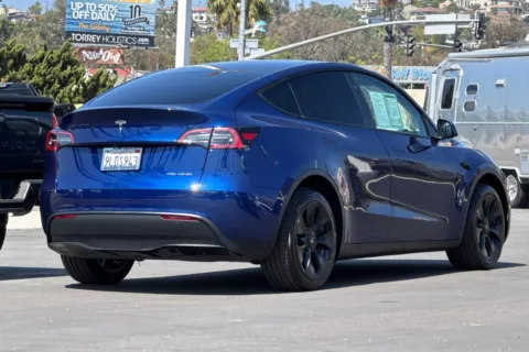 More photos of 2024 Tesla Model Y Long Range at Mossy Toyota, CA