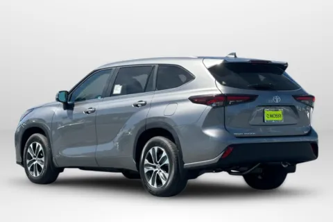 Another view of 2026 Toyota Highlander Hybrid XLE for sale in San Diego, CA at Mossy Toyota