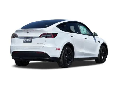 More photos of 2023 Tesla Model Y Long Range at Mossy Toyota, CA