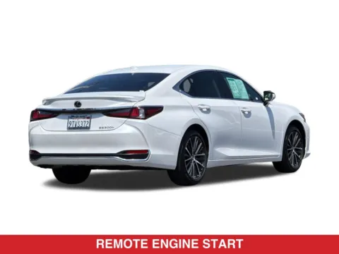 More photos of 2025 Lexus ES 300h at Mossy Toyota, CA