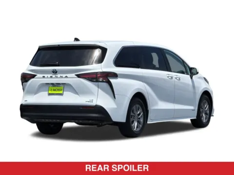 More photos of 2021 Toyota Sienna LE at Mossy Toyota, CA