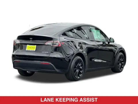 More photos of 2022 Tesla Model Y Long Range at Mossy Toyota, CA