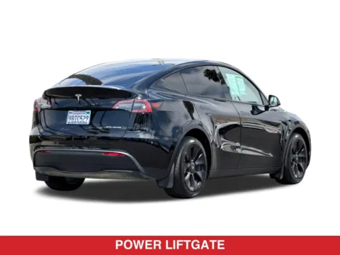 More photos of 2022 Tesla Model Y Long Range at Mossy Toyota, CA