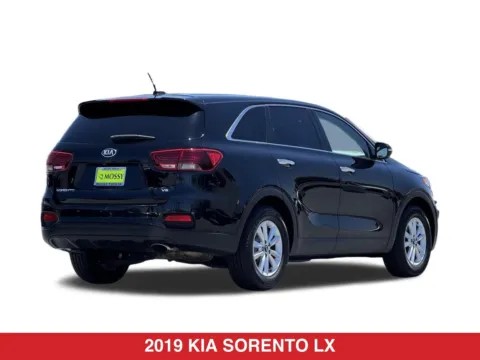 More photos of 2019 Kia Sorento LX at Mossy Toyota, CA
