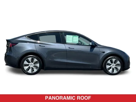 More photos of 2022 Tesla Model Y Long Range at Mossy Toyota, CA