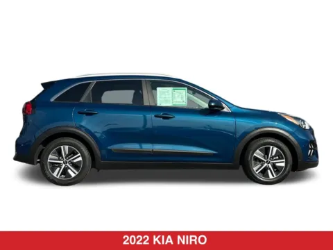 More photos of 2022 Kia Niro LXS at Mossy Toyota, CA