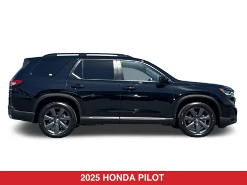 More photos of 2025 Honda Pilot Sport at Mossy Toyota, CA