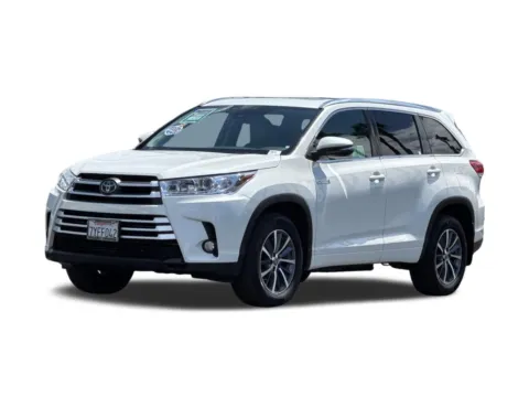 White 2017 Toyota Highlander Hybrid XLE for sale in San Diego, CA