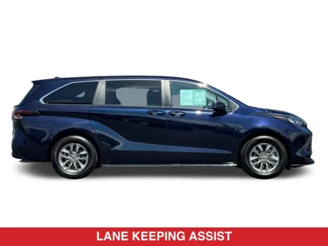 More photos of 2024 Toyota Sienna LE at Mossy Toyota, CA