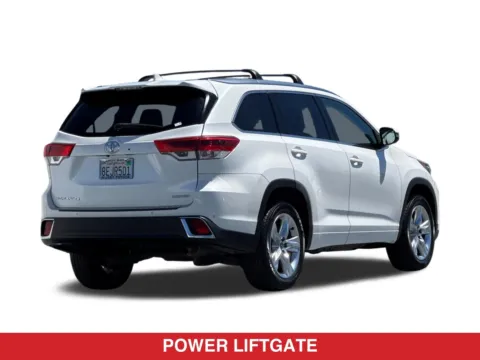 More photos of 2018 Toyota Highlander Limited at Mossy Toyota, CA