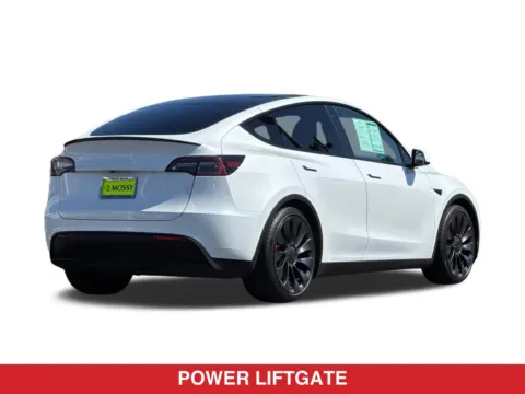 More photos of 2023 Tesla Model Y Performance at Mossy Toyota, CA