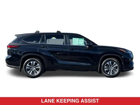 More photos of 2023 Toyota Highlander XLE at Mossy Toyota, CA