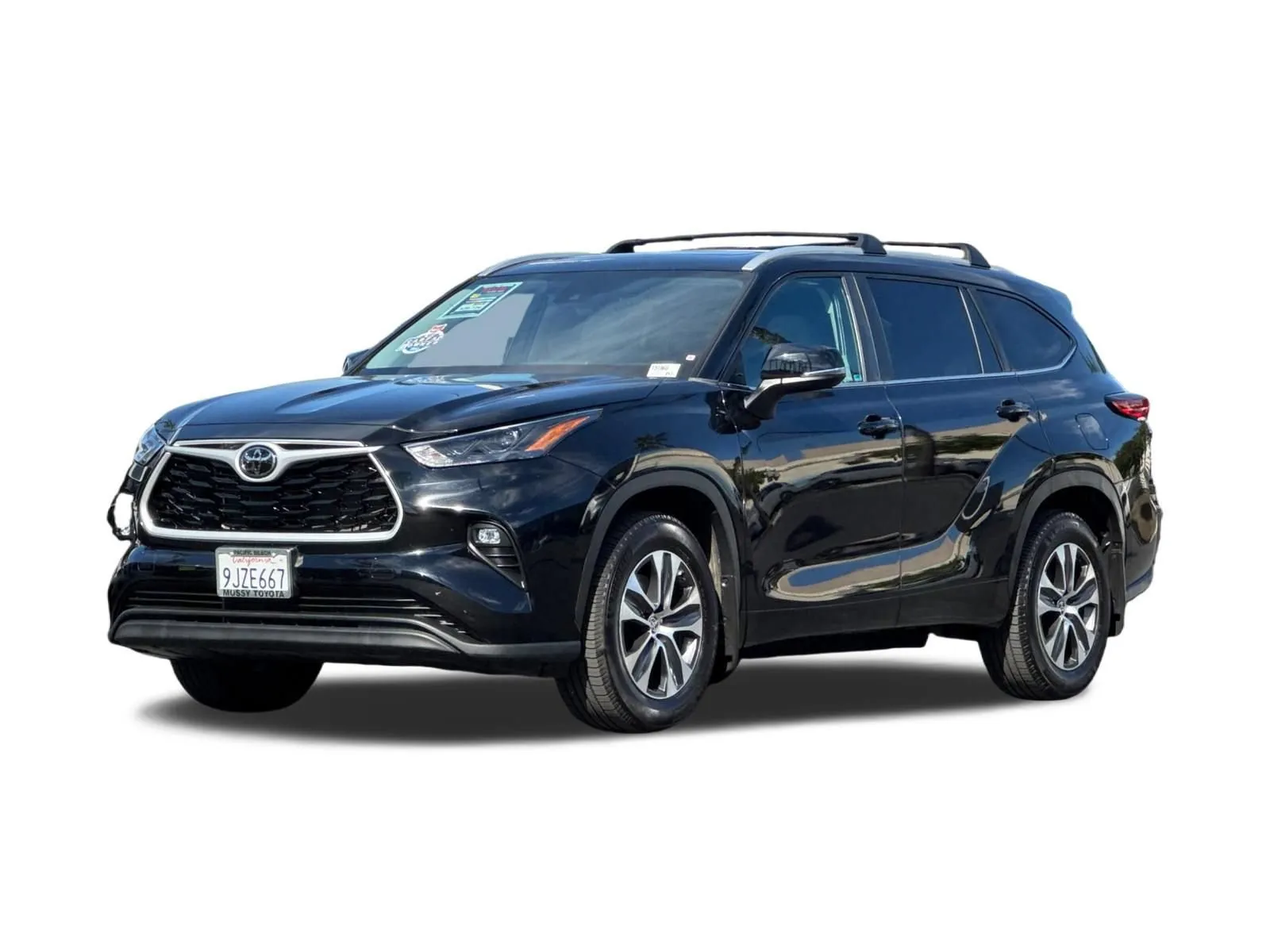 Black 2023 Toyota Highlander XLE for sale in San Diego, CA