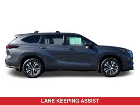 More photos of 2024 Toyota Highlander XLE at Mossy Toyota, CA