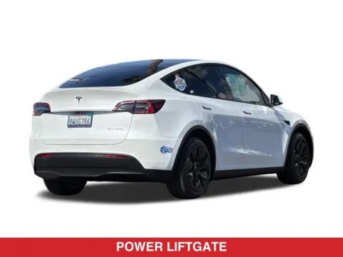 More photos of 2021 Tesla Model Y Long Range at Mossy Toyota, CA