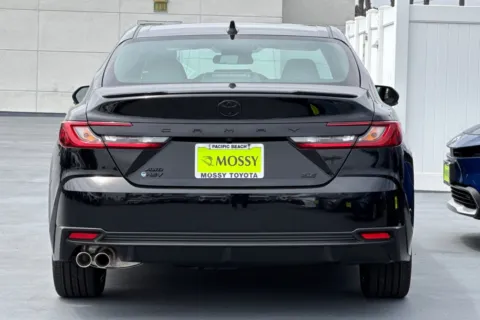 More photos of 2025 Toyota Camry SE at Mossy Toyota, CA