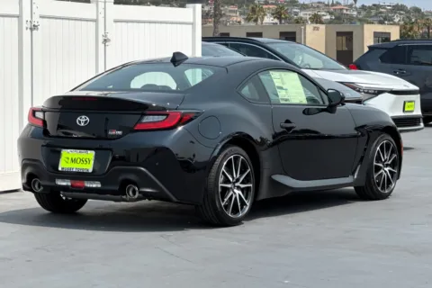 More photos of 2025 Toyota GR86 at Mossy Toyota, CA