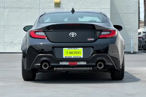 More photos of 2025 Toyota GR86 at Mossy Toyota, CA