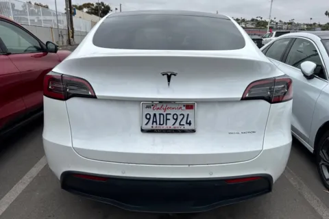 More photos of 2022 Tesla Model Y Long Range at Mossy Toyota, CA