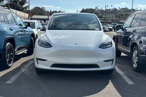 More photos of 2023 Tesla Model Y Long Range at Mossy Toyota, CA