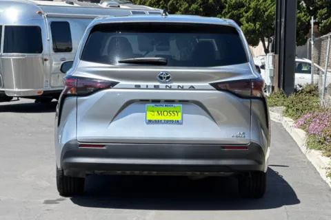 More photos of 2023 Toyota Sienna LE at Mossy Toyota, CA