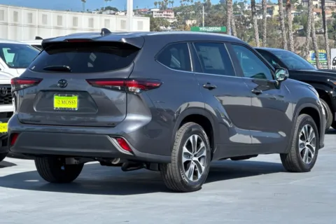 More photos of 2025 Toyota Highlander XLE at Mossy Toyota, CA