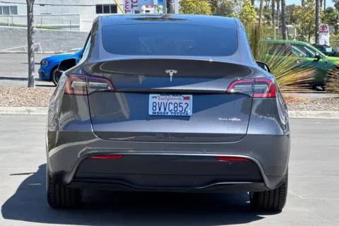 More photos of 2021 Tesla Model Y Long Range at Mossy Toyota, CA