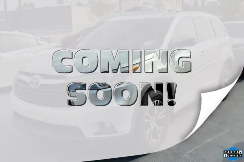 White 2016 Toyota Highlander XLE V6 for sale in San Diego, CA