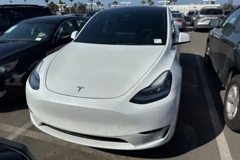 More photos of 2021 Tesla Model Y Long Range at Mossy Toyota, CA