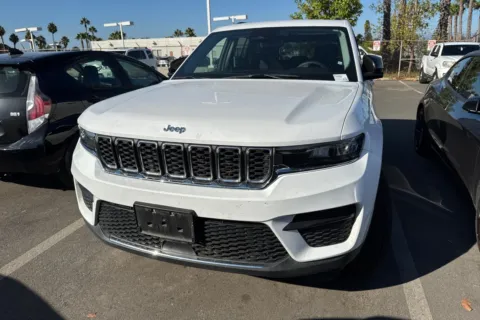 More photos of 2023 Jeep Grand Cherokee Laredo at Mossy Toyota, CA