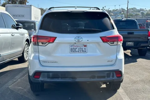More photos of 2018 Toyota Highlander XLE at Mossy Toyota, CA