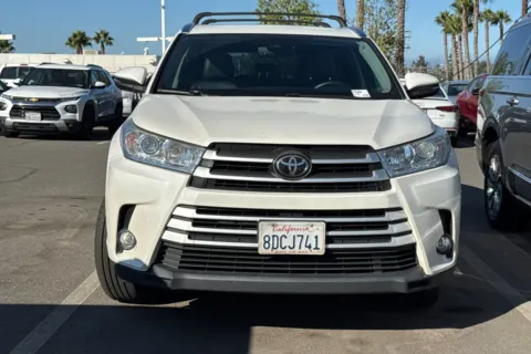 More photos of 2018 Toyota Highlander XLE at Mossy Toyota, CA