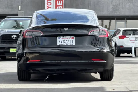 More photos of 2018 Tesla Model 3 Long Range at Mossy Toyota, CA