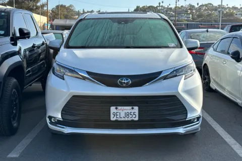 More photos of 2023 Toyota Sienna XLE at Mossy Toyota, CA