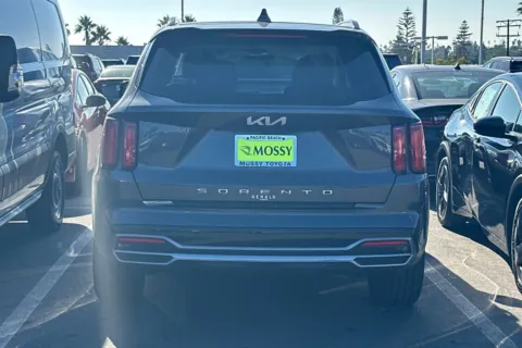 More photos of 2022 Kia Sorento SX at Mossy Toyota, CA