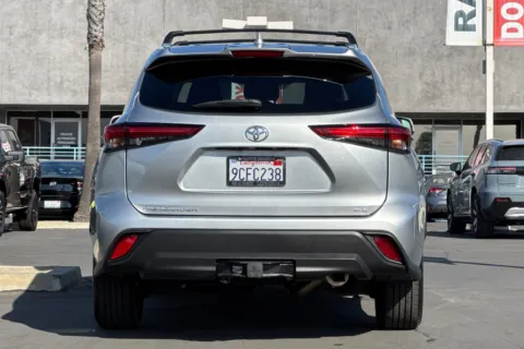 More photos of 2022 Toyota Highlander XLE at Mossy Toyota, CA