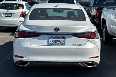 More photos of 2019 Lexus ES 350 at Mossy Toyota, CA
