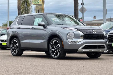 Another view of 2024 Mitsubishi Outlander SE for sale in Lemon Grove, CA at Mossy Honda