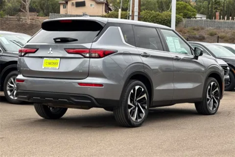 More photos of 2024 Mitsubishi Outlander SE at Mossy Honda, CA