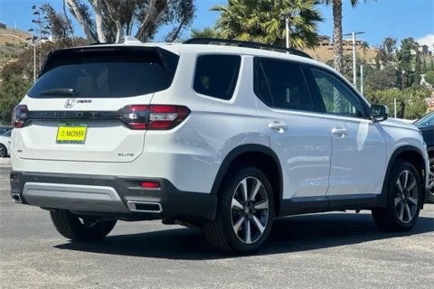 More photos of 2025 Honda Pilot Elite at Mossy Honda, CA