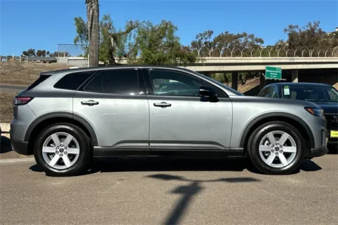 More photos of 2025 Honda Prologue EX at Mossy Honda, CA