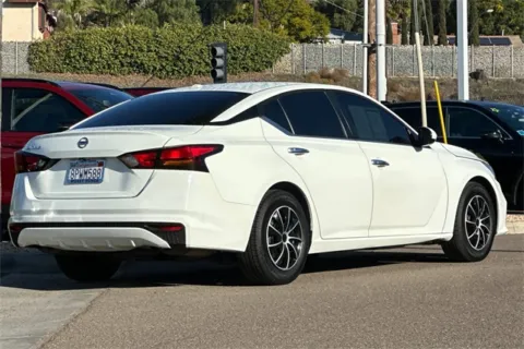More photos of 2020 Nissan Altima 2.5 S at Mossy Honda, CA