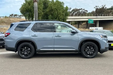 More photos of 2025 Honda Pilot Touring+ at Mossy Honda, CA
